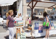El arte de las mujeres inunda la villa marinera de Candás