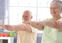 FADEMUR propone siete ejercicios para que los mayores afronten la cuarentena de forma saludable