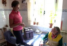 Las personas cuidadoras, cada vez más necesarias en Asturias