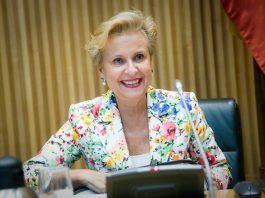 Carmen Quintanilla pide más protagonismo social para las personas de edad en el Senado