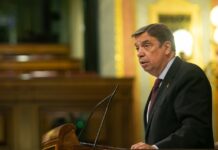 Luis Planas asegura que afianzar el papel de la mujer es clave para el futuro de la actividad agraria en España