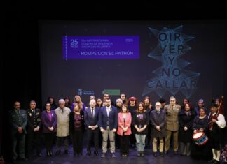 “Tenemos que hacer de Asturias una sociedad coraje contra el machismo. Ver, oír y no callar”, subraya Barbón en el acto del Día Internacional de la Eliminación de la Violencia contra las Mujeres